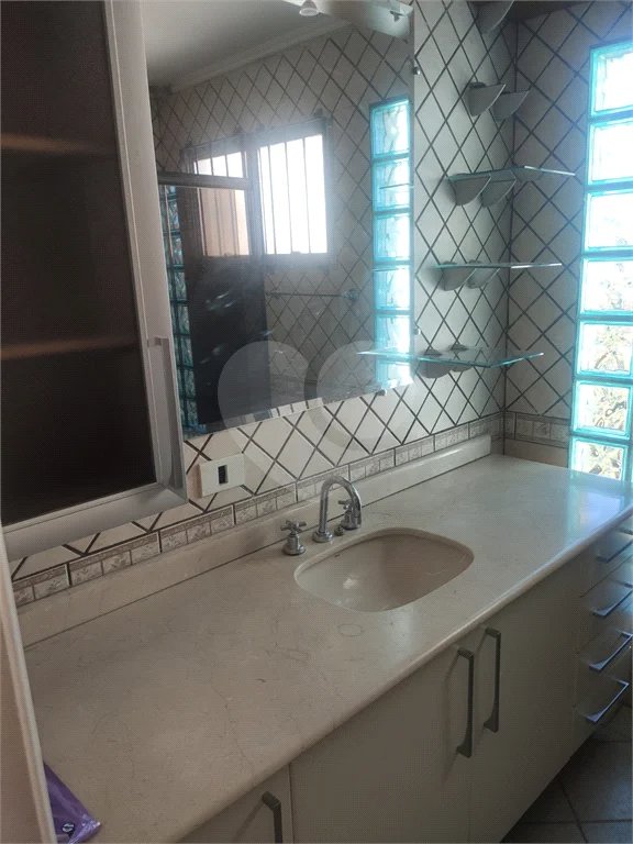 Casa à venda com 3 quartos, sendo 2 suítes, em Jaraguá, São Paulo, SP