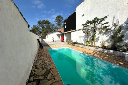Casa à venda com 3 quartos, sendo 1 suíte, em Jardim Colonial, Atibaia, SP