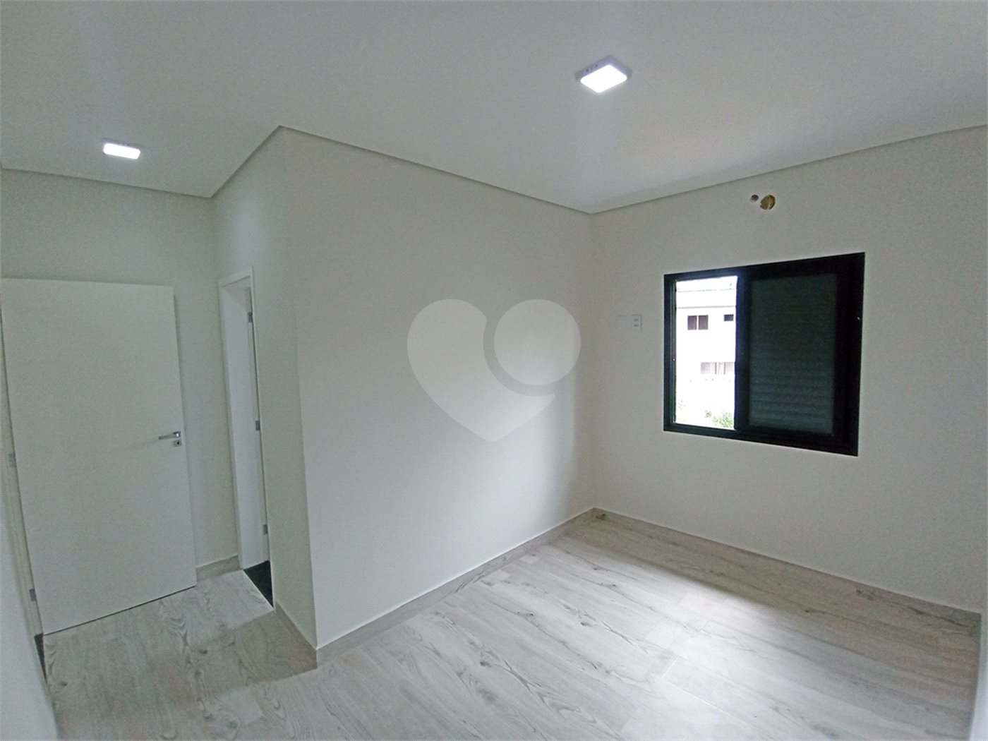 Casa à venda com 3 suítes no condomínio Reserva dos Jatobás, Louveira - SP