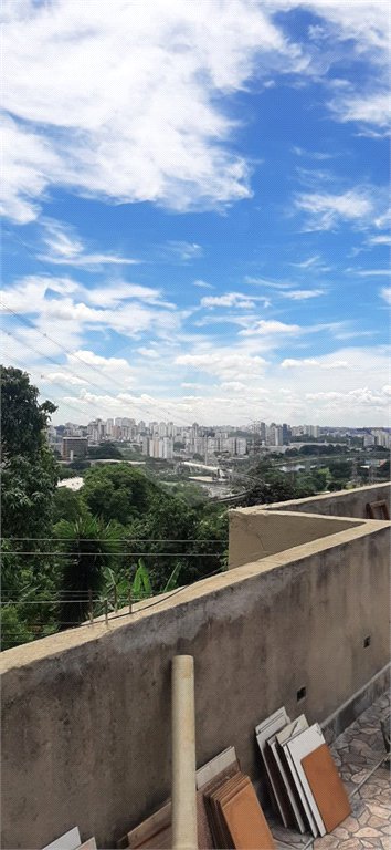 Sobrado à venda com 8 quartos em Jardim São Luís, São Paulo, SP