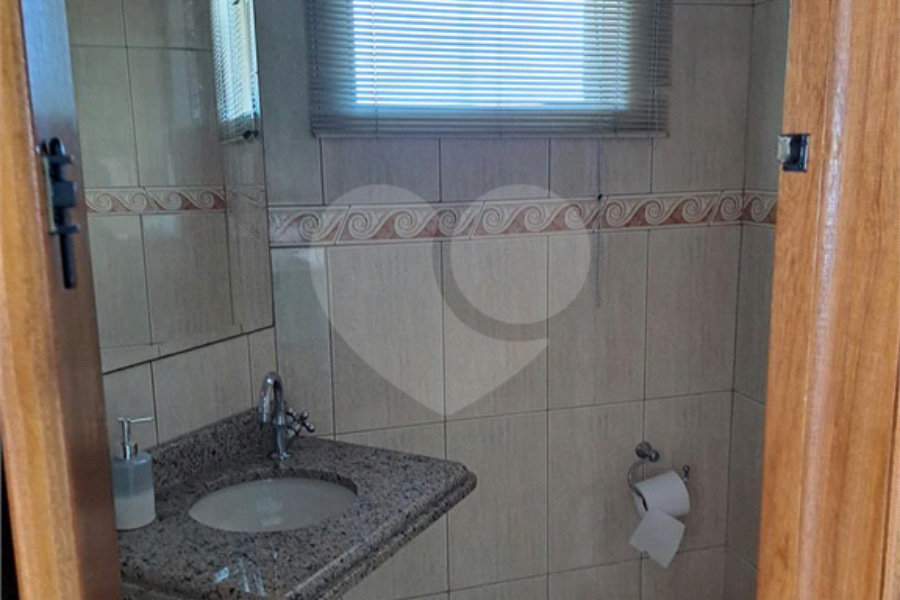 Sobrado à venda com 3 quartos em Tremembé, São Paulo, SP