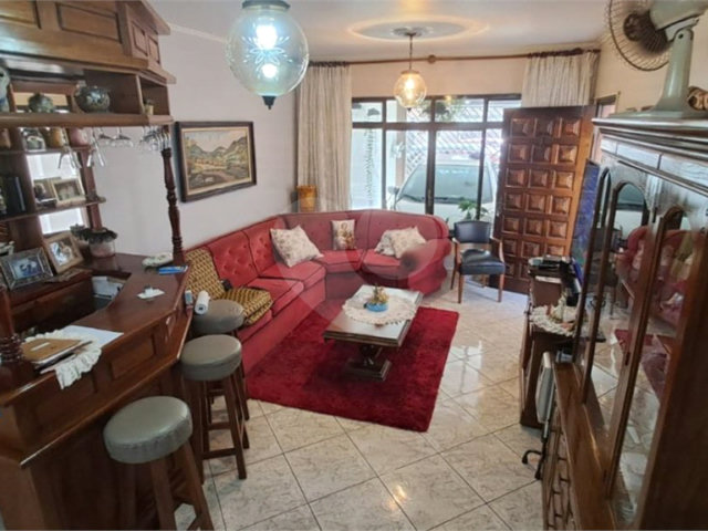 Casa à venda com 3 quartos, sendo 1 suíte,  em Vila Maria, São Paulo, SP
