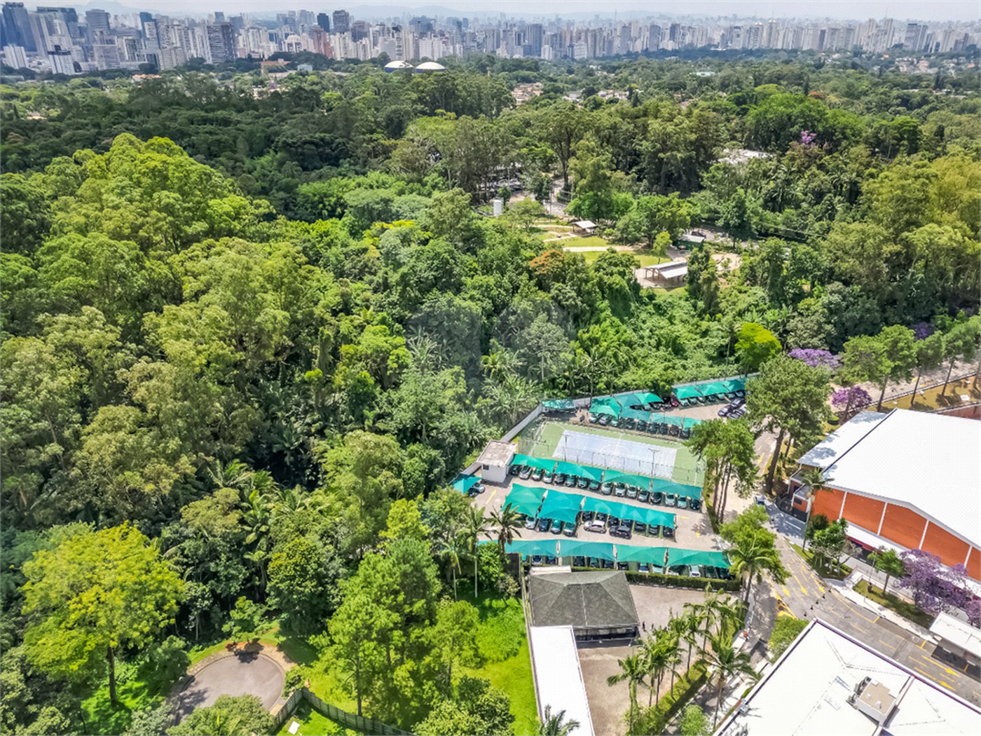 Terreno à venda no condomínio Chácara Santa Helena, São Paulo - SP