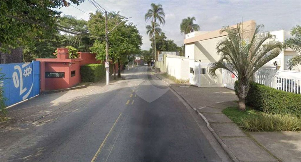 Casa à venda com 3 quartos, sendo 1 suíte, no condomínio Villaggio Viana, Cotia - SP