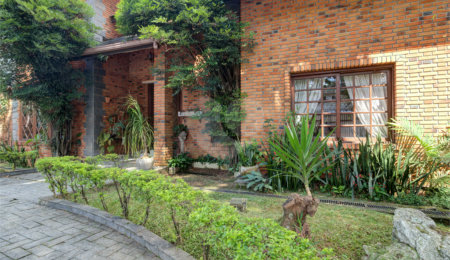 Sobrado à venda com 4 suítes em Alto da Boa Vista, São Paulo, SP