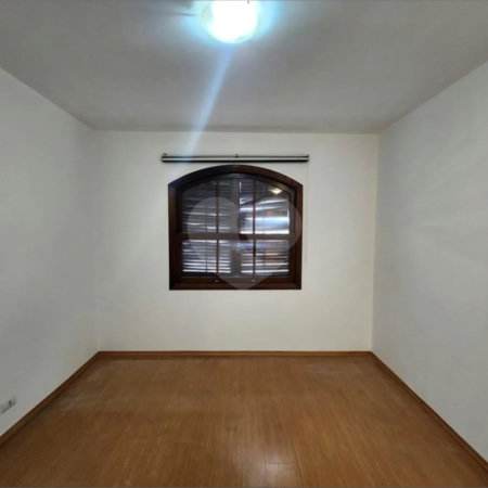 Casa à venda com 3 quartos, sendo 1 suíte,  em Jardim Celeste, São Paulo, SP