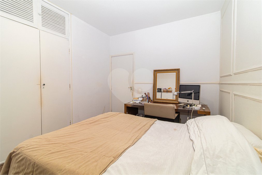 Apartamento à venda com 4 quartos, sendo 1 suíte,  em Higienópolis, São Paulo, SP