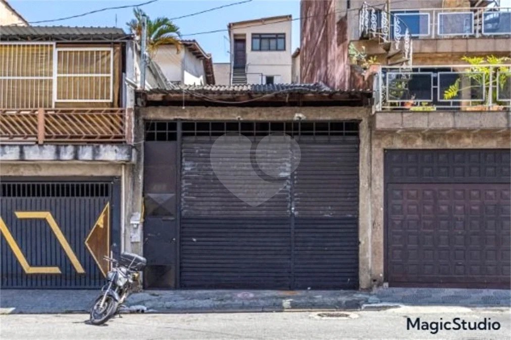 Casa com 175m², 4 dormitórios, sendo 3 suítes, 2 vagas de garagem, à venda na Vila Formosa.