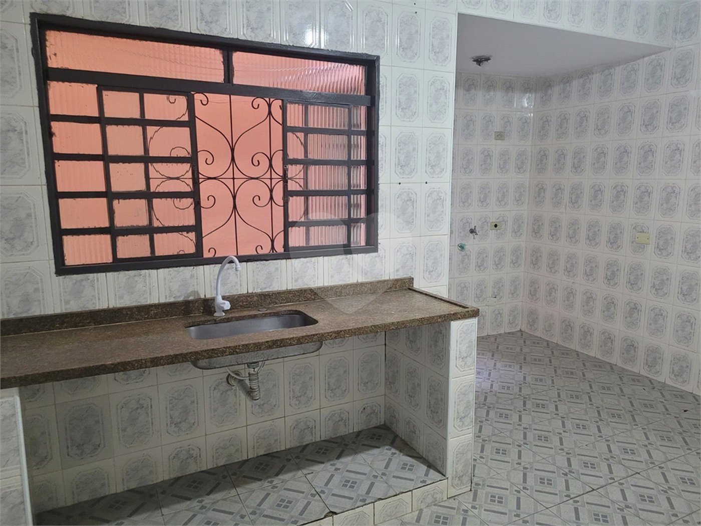 Casa à venda com 2 quartos no condomínio Travessa Salomão Régis Piza,17, São Paulo - SP