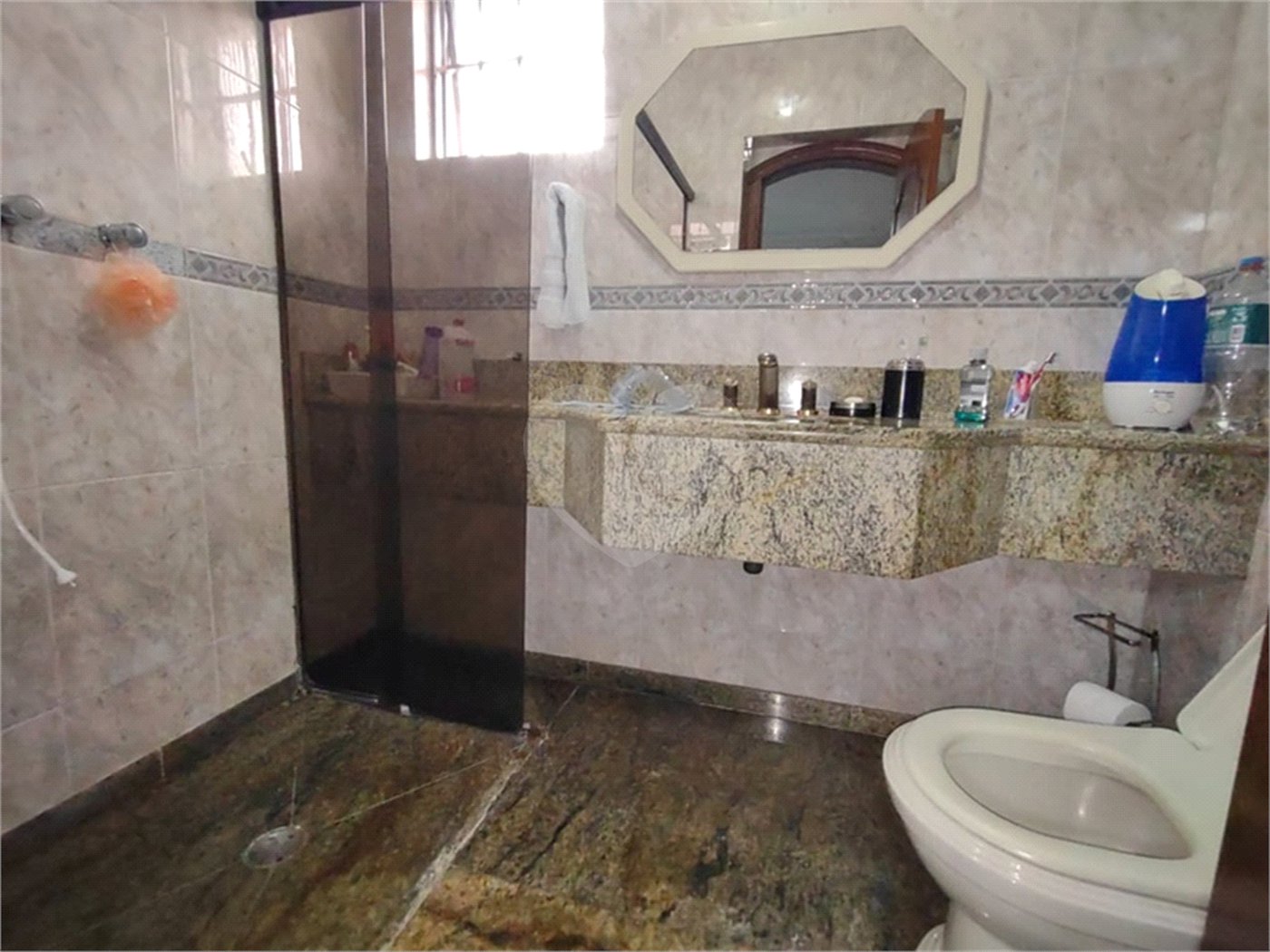Casa à venda com 3 quartos, sendo 1 suíte, no condomínio Vila Paiva, São Paulo - SP