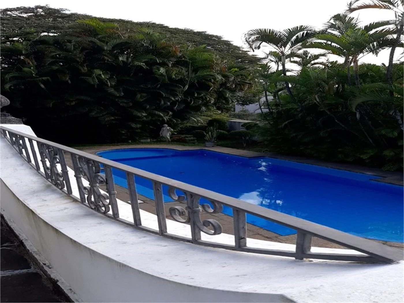 Casa à venda com 5 quartos, sendo 2 suítes,  em Jardim Guedala, São Paulo, SP