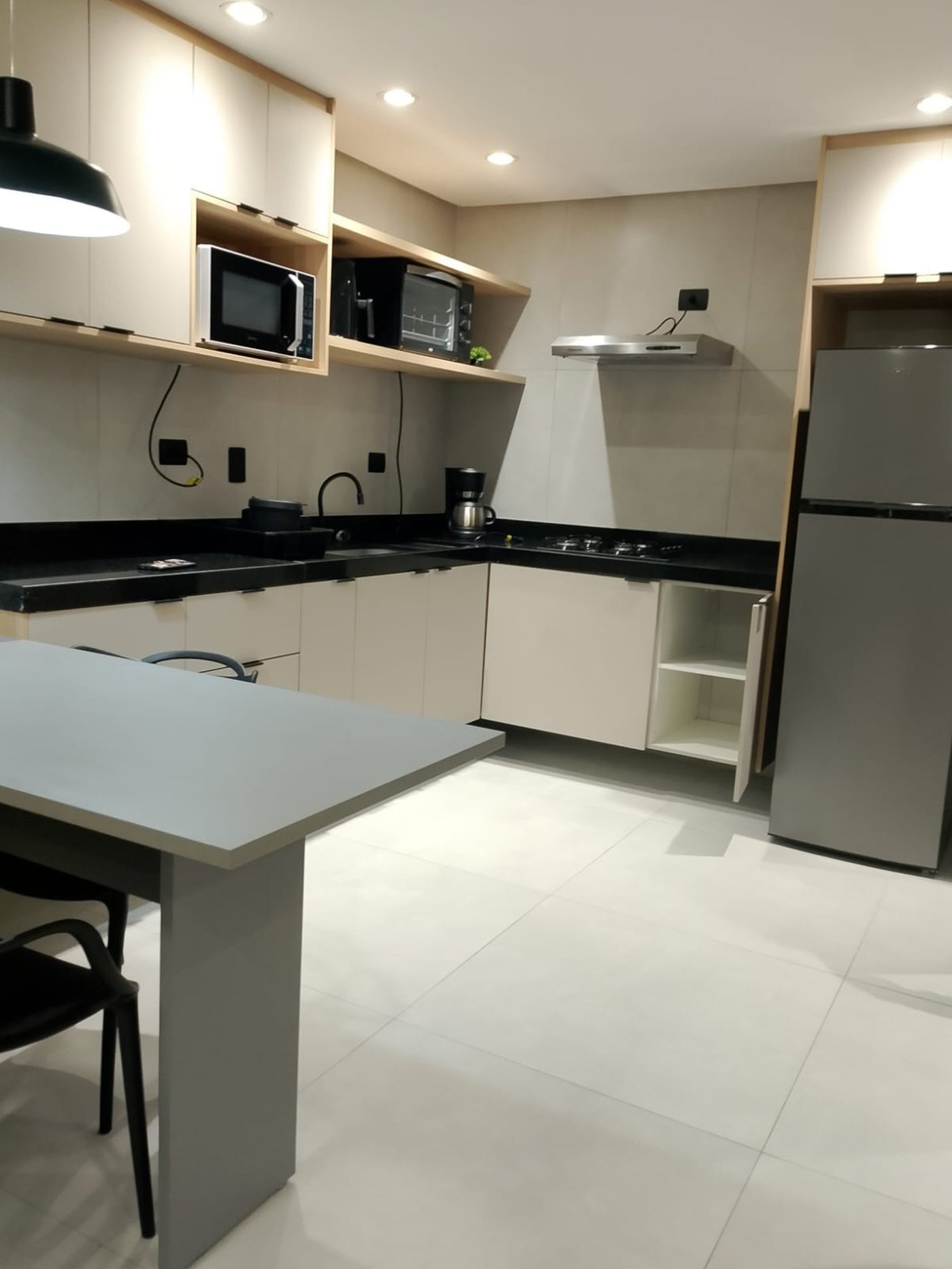 Apartamento à venda com 1 suíte em Caiçara, Praia Grande, SP