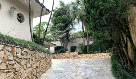 Casa à venda com 4 quartos, sendo 3 suítes,  em Fazenda Morumbi, São Paulo, SP