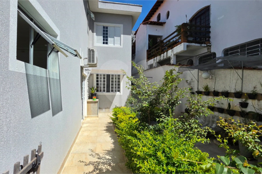 Casa Térrea à venda ou para alugar com 8 quartos, sendo 4 suítes, em Vila Pereira Barreto, São Paulo, SP