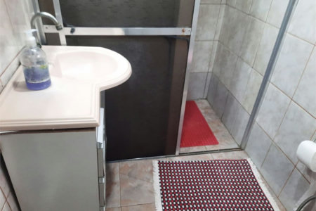 Terreno de 503 m² com Casa à Venda em Vicente de Carvalho | Excelente Oportunidade para Investidores Próximo ao Futuro Túnel Santos–Guarujá