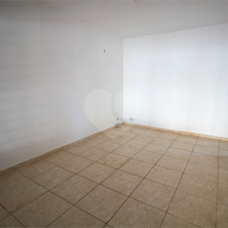 Sobrado à venda com 2 quartos em Vila Santa Rita, São Roque, SP