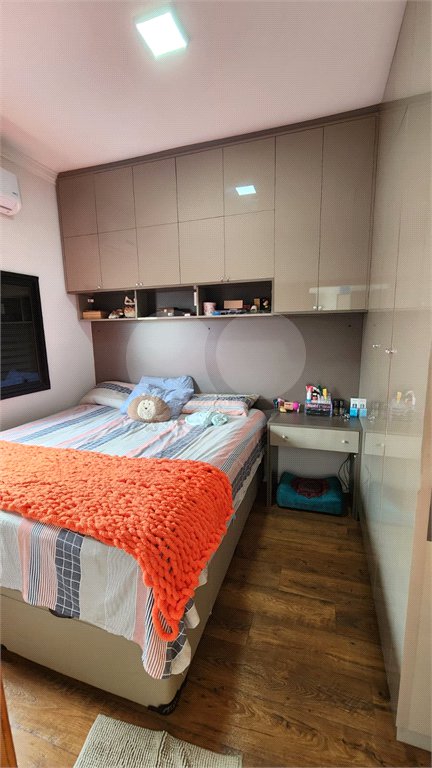Casa à venda com 3 quartos, sendo 1 suíte, no condomínio Horto Florestal Villagio, Sorocaba - SP
