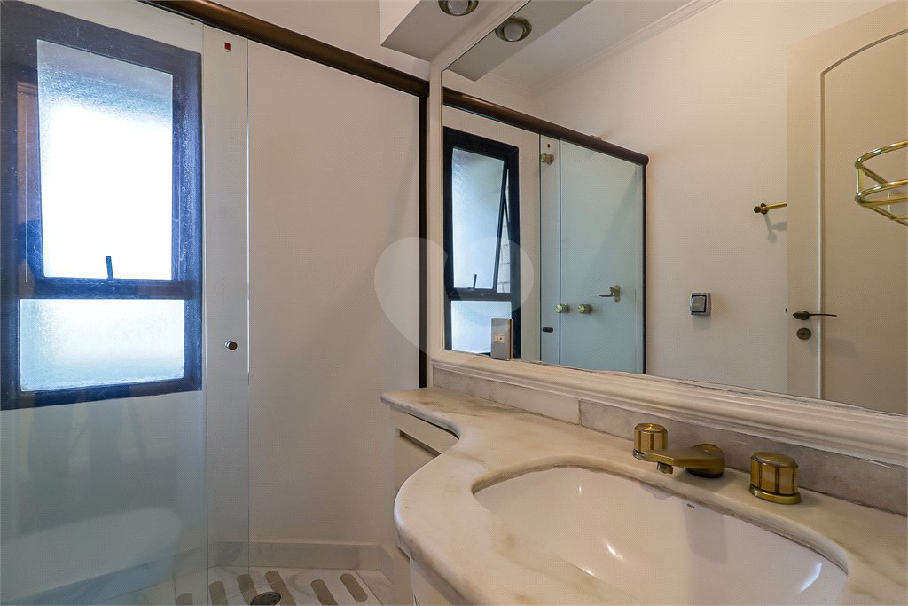 Apartamento à venda ou para alugar com 4 suítes em Jardim Vitória Régia, São Paulo, SP