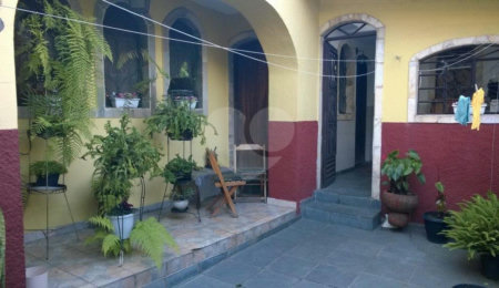 Casa à venda com 4 quartos, sendo 1 suíte,  em Santana, São Paulo, SP