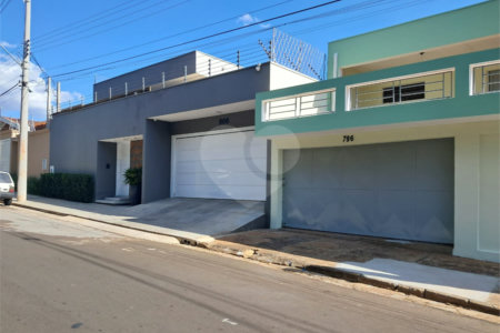 Casa à venda com 3 quartos, sendo 1 suíte, em Vila Boa Vista 1, São Carlos, SP
