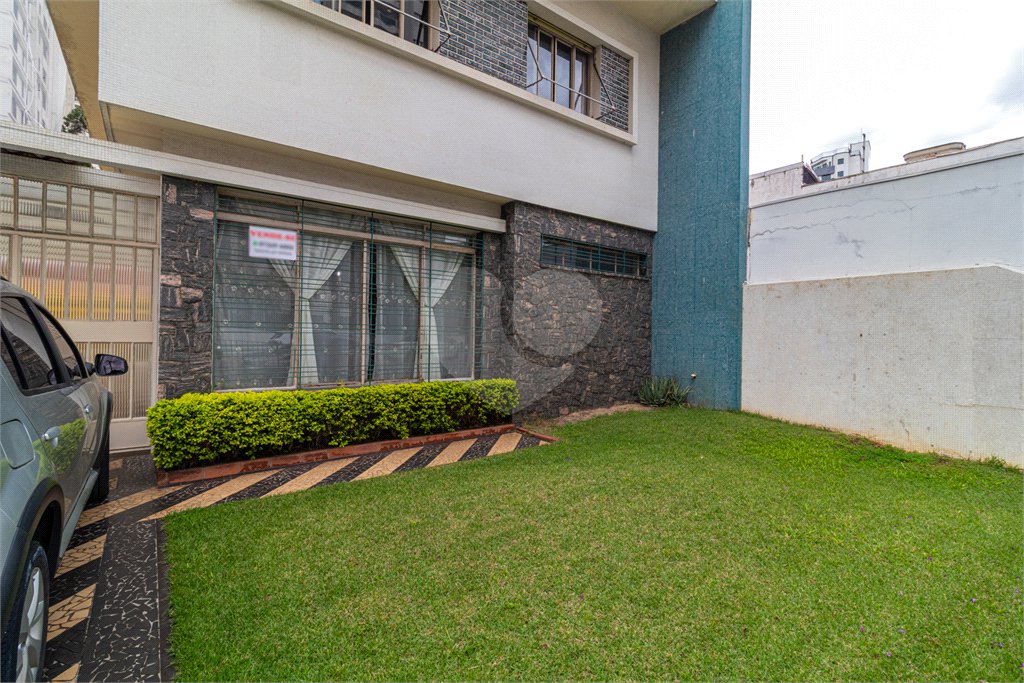Sobrado à venda com 4 quartos, sendo 1 suíte, em Campo Belo, São Paulo, SP