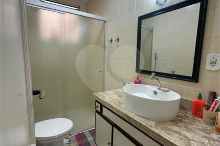 Apartamento à venda com 3 quartos, sendo 1 suíte, em Passagem, Cabo Frio, RJ