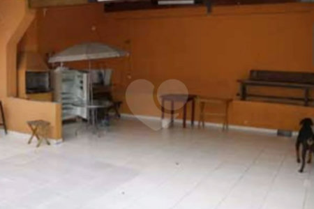 Sobrado à venda com 4 quartos, sendo 1 suíte, em Santa Teresinha, São Paulo, SP