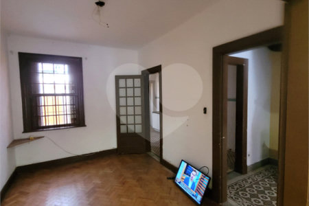 Sobrado à venda ou para alugar com 3 quartos em Vila Mariana, São Paulo, SP