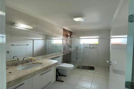 Sobrado à venda com 3 quartos, sendo 1 suíte, no Centro, Indaiatuba, SP