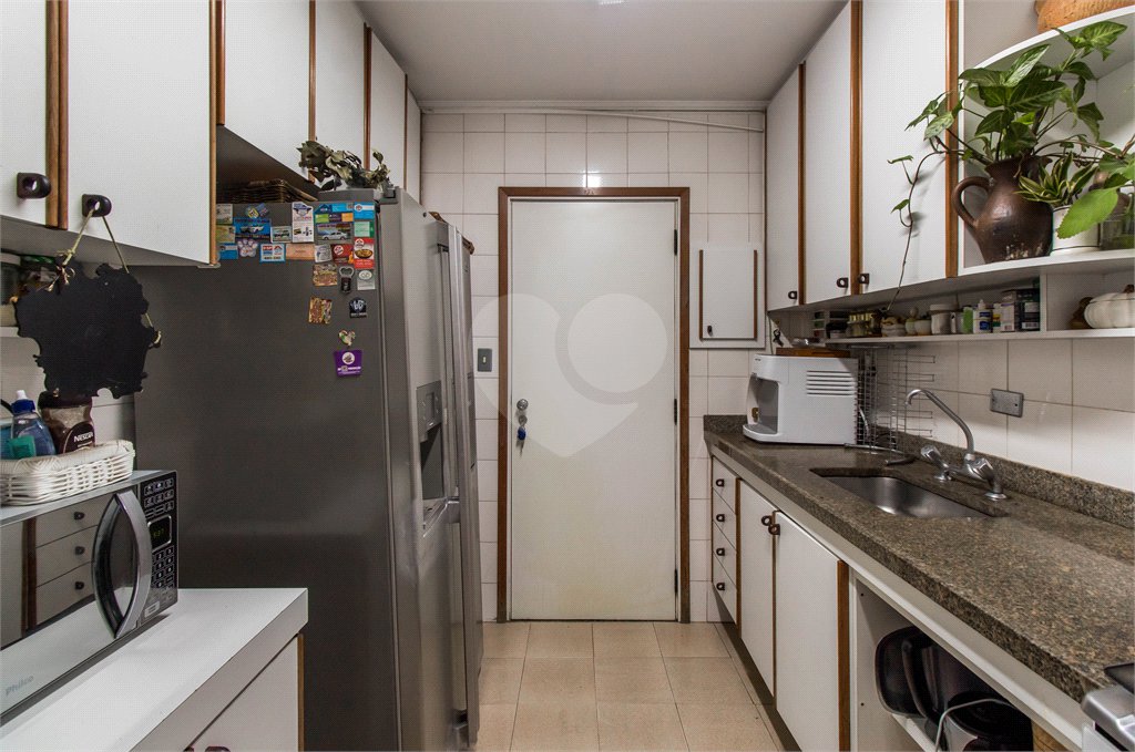 Apartamento à venda com 3 quartos, sendo 1 suíte, em Santo Amaro, São Paulo, SP