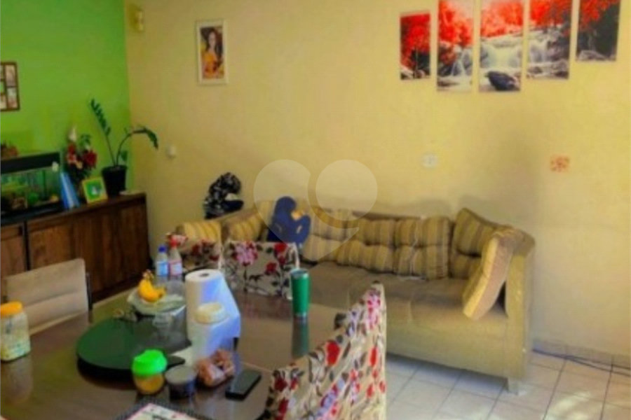 Sobrado à venda com 4 quartos, sendo 1 suíte, em Jaraguá, São Paulo, SP