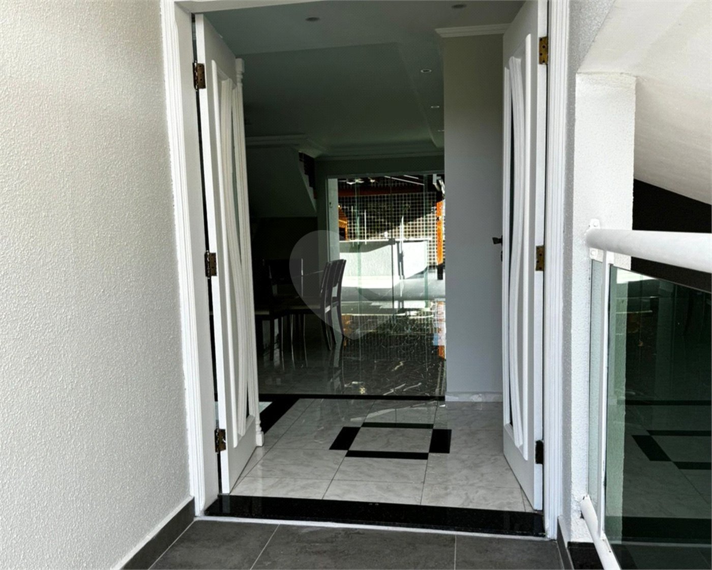 Casa à venda com 3 quartos, sendo 1 suíte, no condomínio Residencial Villa dos Inglezes, Sorocaba - SP