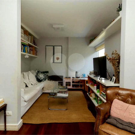 Apartamento à venda com 3 quartos, sendo 2 suítes,  em Pinheiros, São Paulo, SP