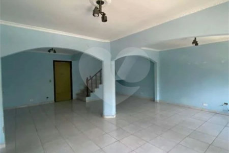 Sobrado à venda com 3 quartos, sendo 1 suíte, em Vila Matilde, São Paulo, SP
