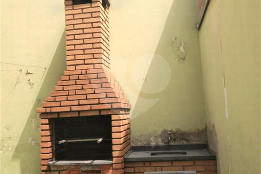 Sobrado à venda com 3 quartos, sendo 1 suíte,  em Vila Romero, São Paulo, SP
