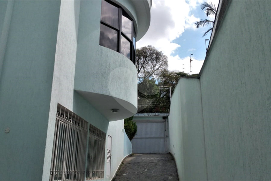 Sobrado à venda com 4 quartos, sendo 2 suítes, em Horto, São Paulo, SP