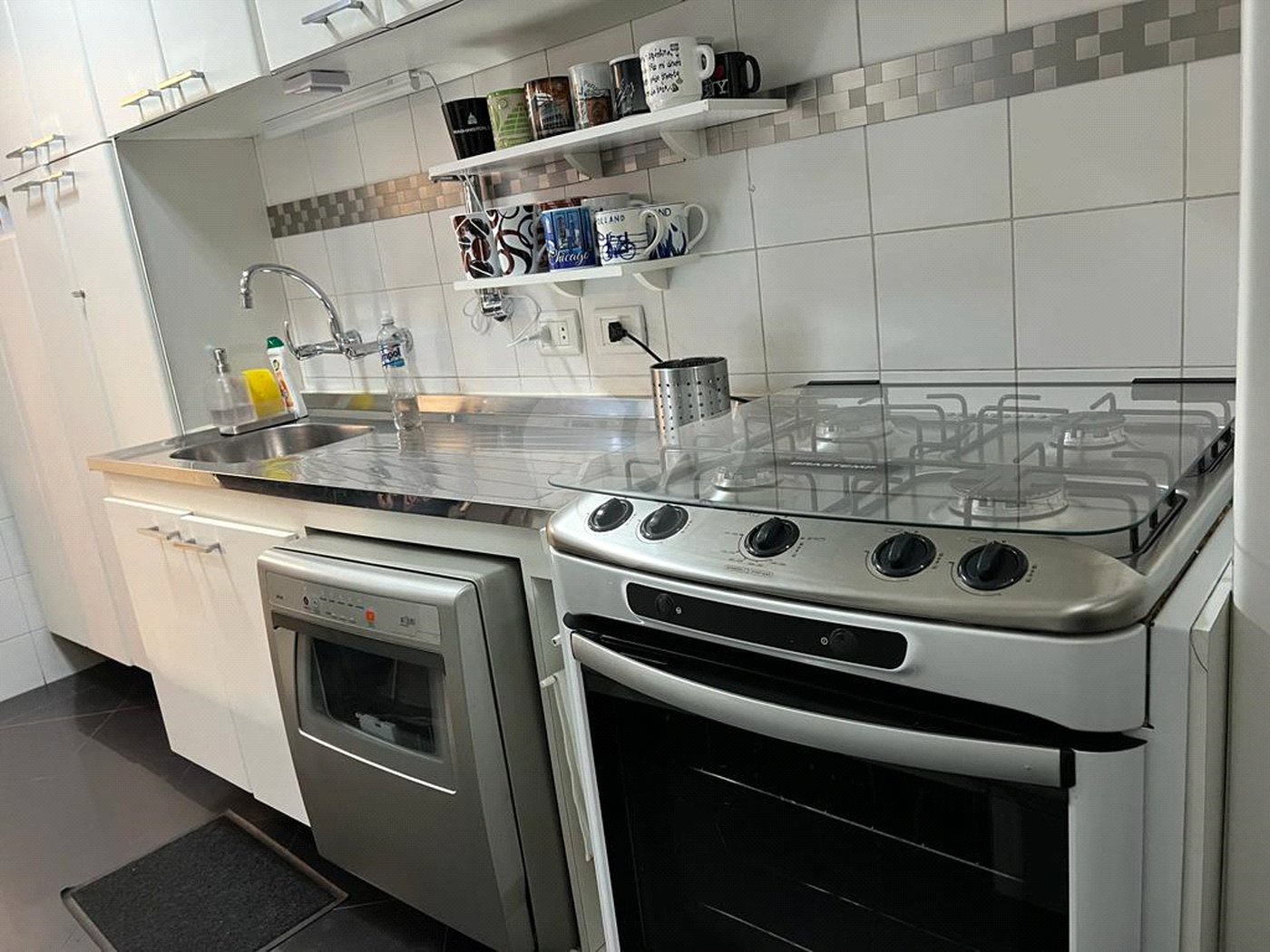 Apartamento à venda com 3 quartos, sendo 1 suíte, em Jardim Caboré, São Paulo, SP