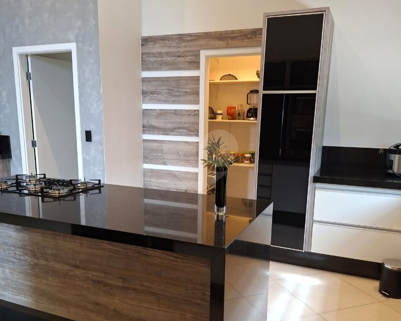 Casa à venda com 3 suítes no condomínio Mont Blanc, Sorocaba - SP