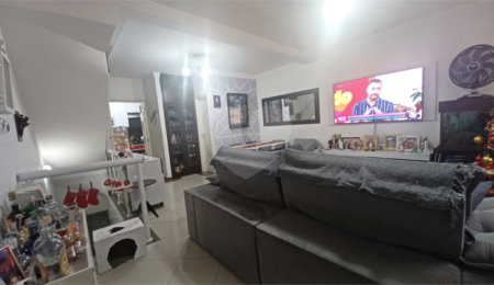 Casa à venda com 3 quartos, sendo 1 suíte,  no condomínio Santanna, São Paulo - SP