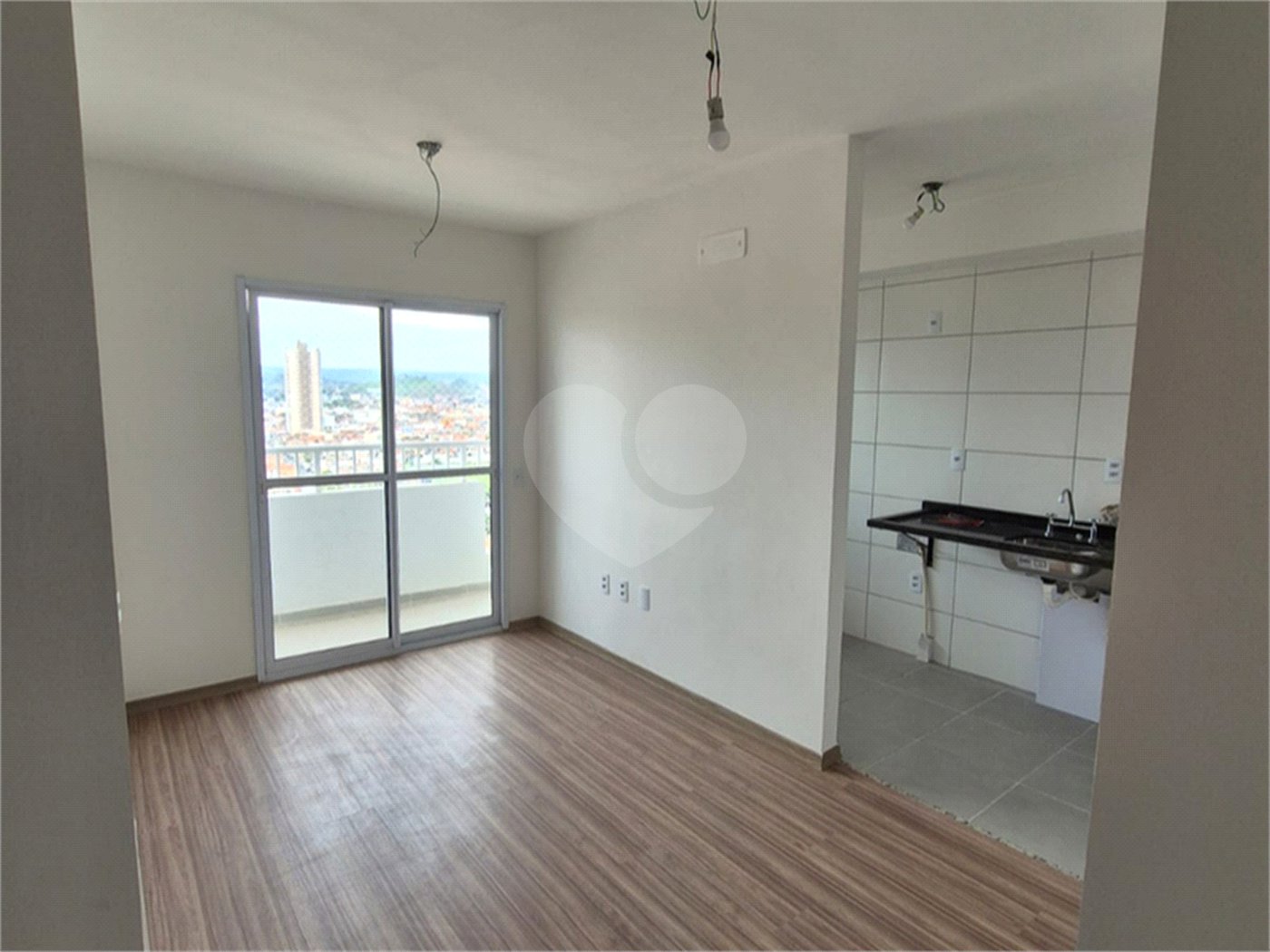Apartamento à venda com 2 quartos, sendo 1 suíte,  em Vila Hortência, Sorocaba, SP