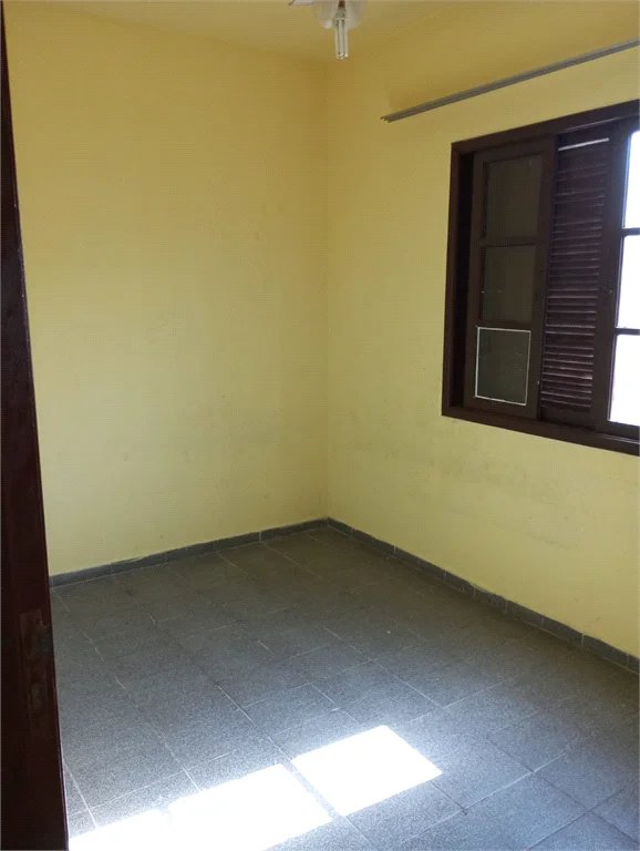 Casa à venda com 3 quartos, sendo 2 suítes, em Jardim Maria Duarte, São Paulo, SP
