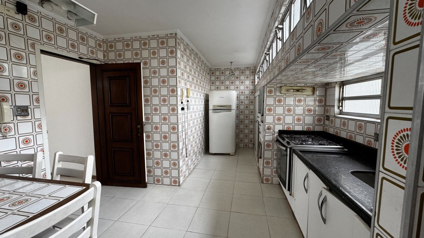 Casa dos Sonhos no Canal 6 – Piscina, Privacidade e 450m² de Terreno