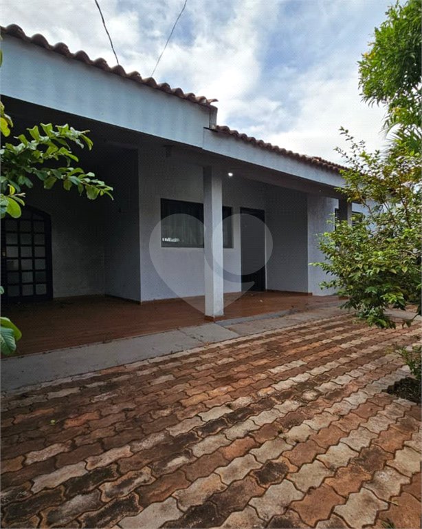 Casa à venda com 3 quartos, sendo 1 suíte, no Centro, Ponta Porã, MS