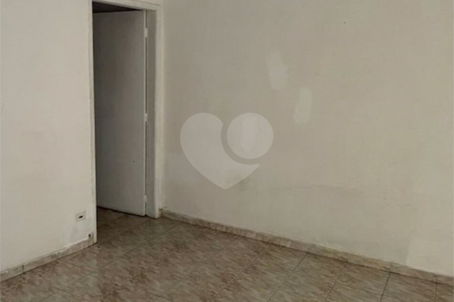 Sobrado à venda com 2 quartos em Santa Terezinha, São Paulo, SP