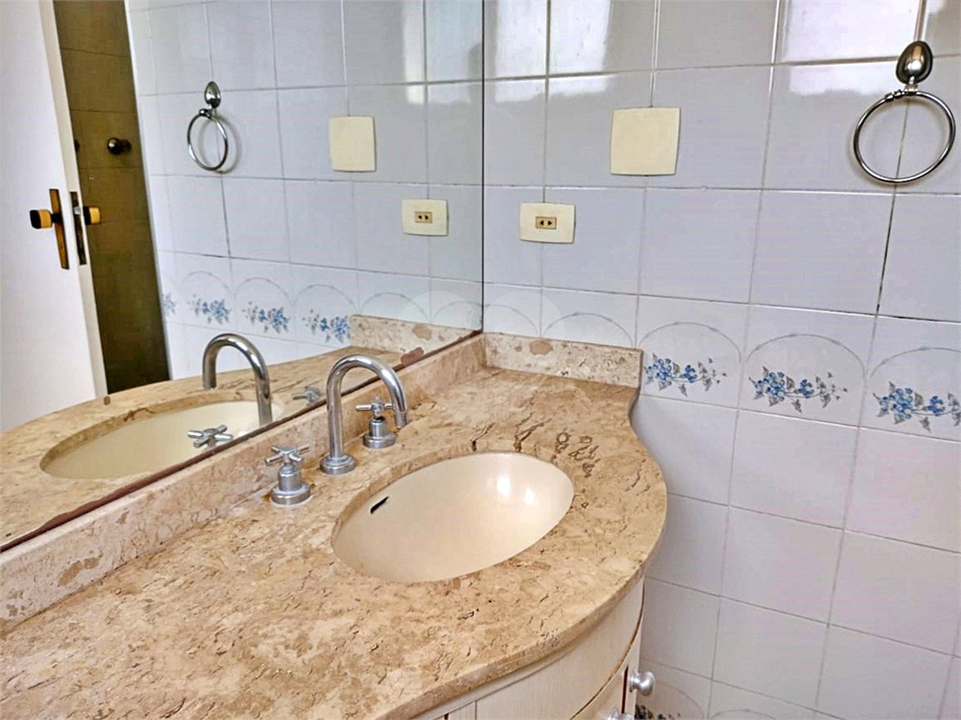 Apartamento à venda com 4 quartos, sendo 3 suítes,  em Vila Andrade, São Paulo, SP
