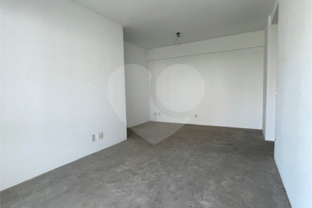 Apartamento à venda com 3 quartos, sendo 1 suíte, em Aclimação, São Paulo, SP