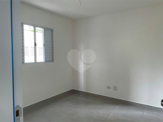Casa à venda com 2 quartos no condomínio Hebe, São Paulo - SP