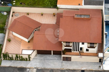Casa à venda com 1 quarto, sendo 4 suítes, no condomínio Jardim Altos de Suzano, Suzano - SP
