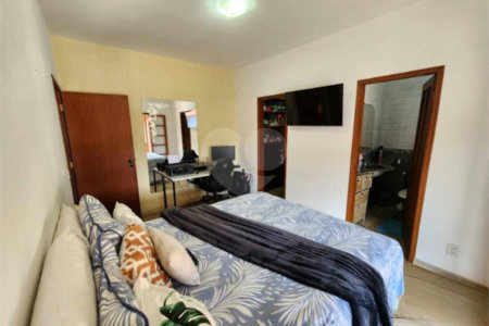 Casa à venda com 3 quartos, sendo 1 suíte, no Centro, Vinhedo, SP