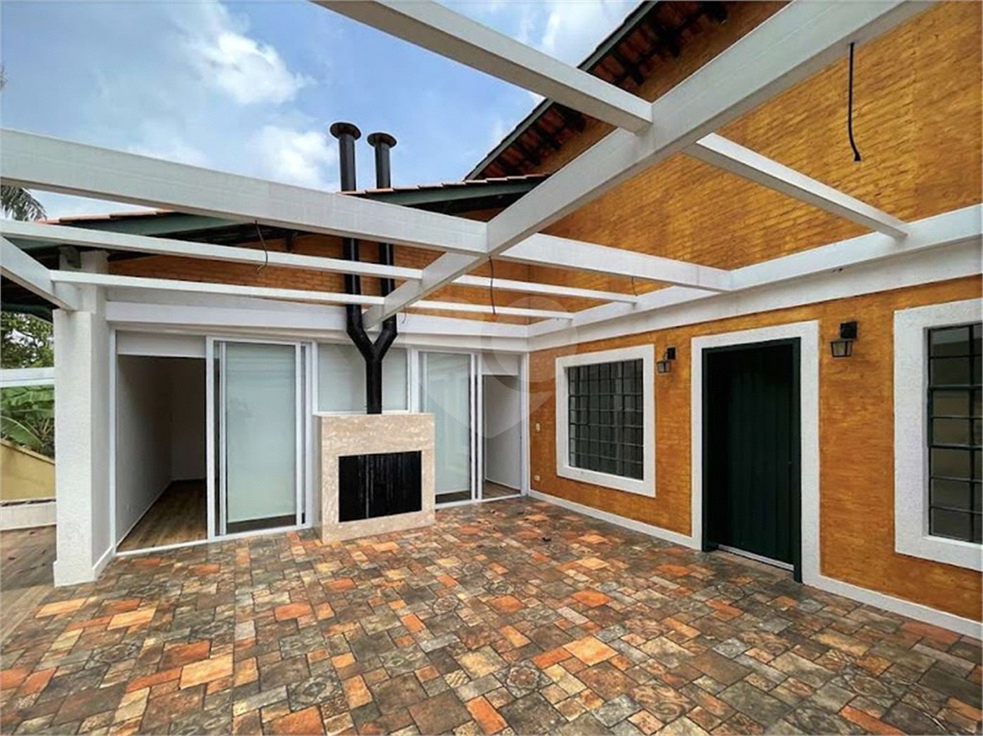 Casa à venda com 4 suítes no condomínio Miollo da Granja, Cotia - SP